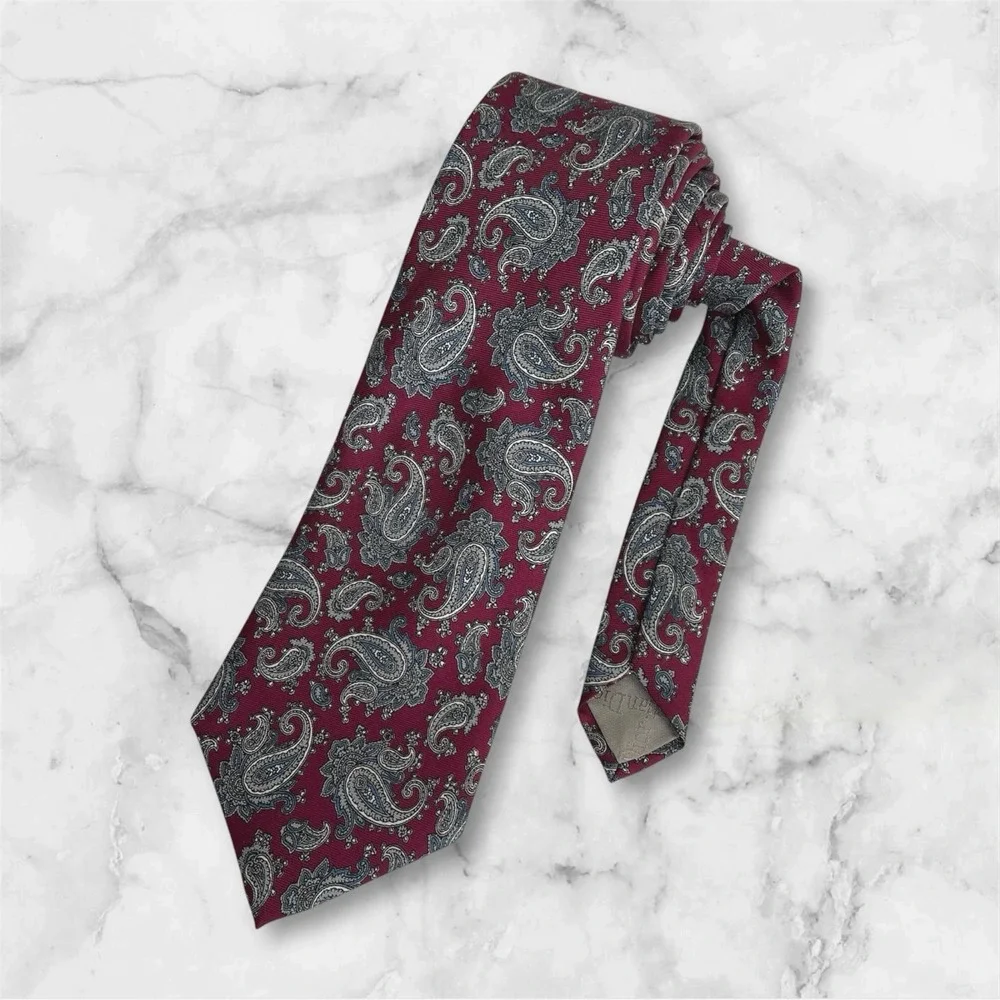 CHRISTIAN DIOR Burgundy Gray Paisley 100% Silk Tie Italy‎  3.5